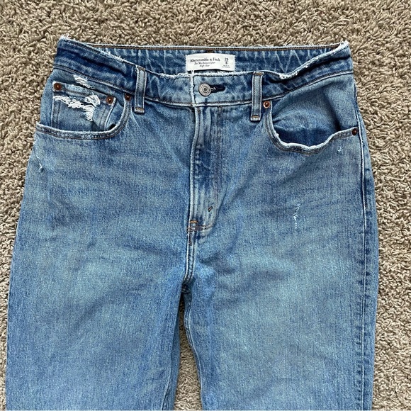 Abercrombie & FItch High Rise 90s Relaxed Jean Curve Love med wash size 8 SHORT - Picture 6 of 14